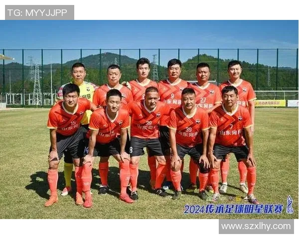 不被犯规的足球明星如何在赛场上保持优雅与实力的完美平衡